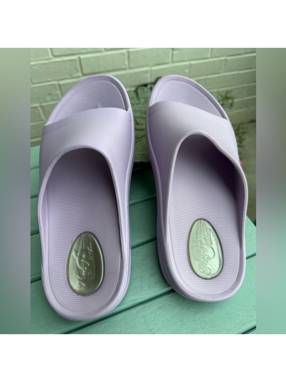 My Pillow Slide Sandals Size 10 Lavender, Non Slip bottom, Like new